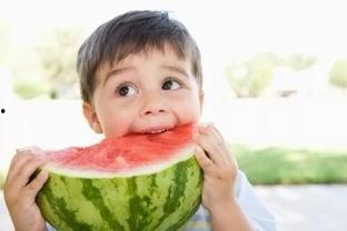 小孩吃假瓜,小孩误食引发的安全警示