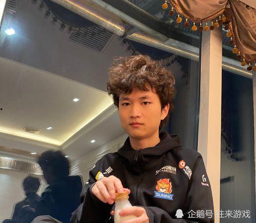 阿水吃瓜的视频,揭秘娱乐圈幕后故事